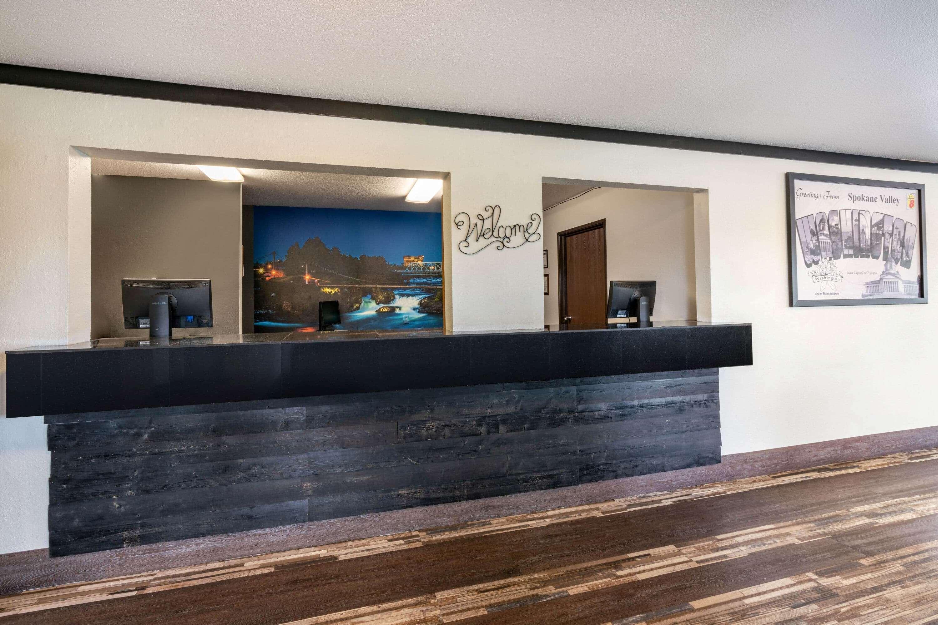 Super 8 By Wyndham Spokane Valley Exterior photo